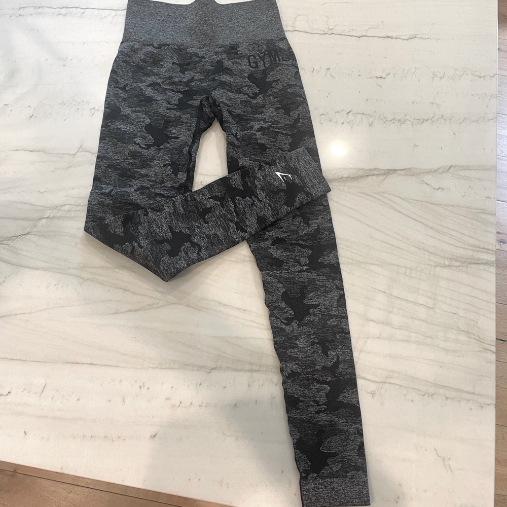 Gymshark Camo Leggings, NWOT, size XS, never worn!